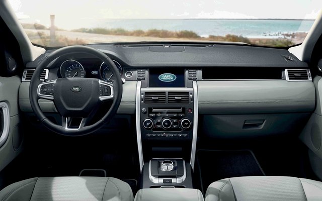 interior Land_Rover_Discovery_Sport_fleetmagazine_pt
